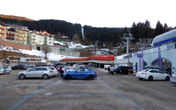 Altopiano della Paganella/Dolomiti di Brenta/Lago di Molveno: access to ski resorts and parking at ski resorts – Access, Parking Paganella – Andalo