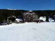 At Kreuzberg Pass, you can stay overnight right next to the slopes.