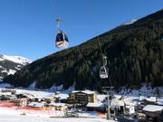 Eggalm - 4pers. Gondola lift (monocable circulating ropeway)