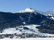 Grubigstein (2,255 m) with Lermoos (1,000 m)