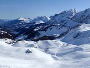 View over Geils towards Adelboden and to Luegli