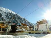 Hotel Vier Jahreszeiten directly at the valley station in Mandarfen