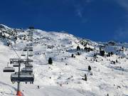 Ungroomed off-piste slopes at the Hochzeiger 2.5 lift