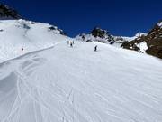 Very well-groomed slopes at the Stubai Glacier