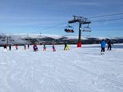 Children's ski lesson in Hundfjället