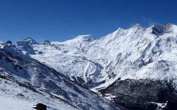 Skiing in the Saas-Fee/Saastal Holiday Region