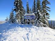 Slope signage in Sun Peaks