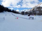 Practice slope with conveyor belts (La Thuile)