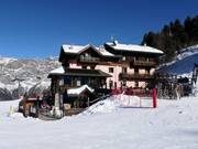Chalet dei Rododendri in the heart of the ski area