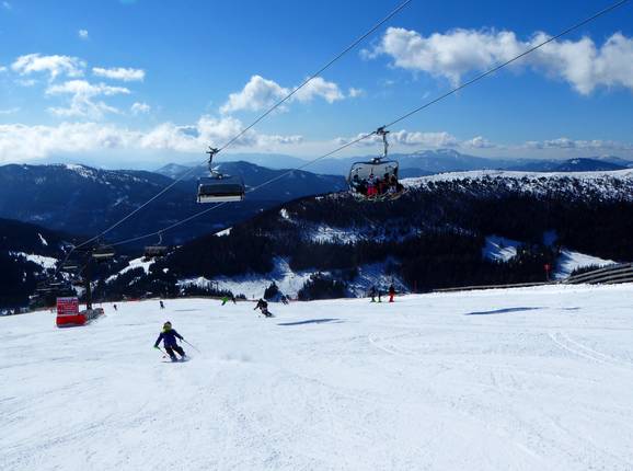 Kanonenrohr slope with the 6-person Lachtal chairlift
