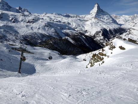 Ski resorts for advanced skiers and freeriding Aosta Valley (Valle d'Aosta) – Advanced skiers, freeriders Zermatt/Breuil-Cervinia/Valtournenche – Matterhorn