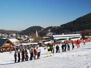 Ski lessons take place on the Dorfwiese
