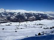 Off-piste powder runs above Cuolm Sura