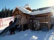 Children's playground at Henn-Stoll