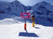 Slope signage in the ski resort