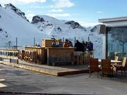 Après-ski bar on the panoramic terrace of the Maschgenkammrestaurant