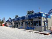 Well-maintained ticket area Nartorama