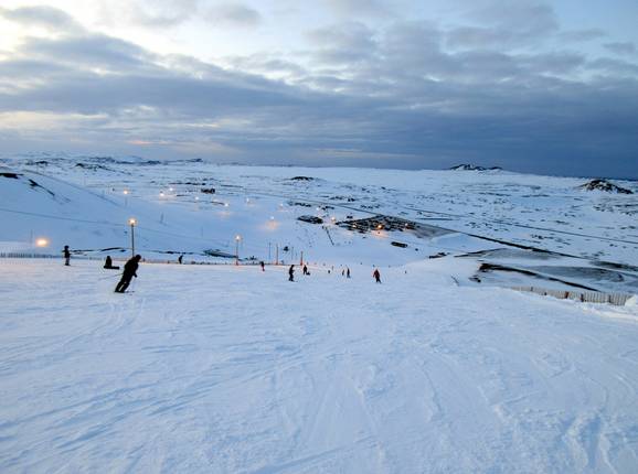 Easy descent from Kóngsgil