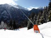 Snowmaking on the valley run