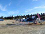 Mt. Hutt information center with snow chain rental on the access road