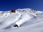 Powder slopes from Palinkopf towards Gampenalp