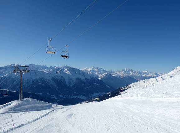 Wide slope in Bellwald with view of the Fieschertal valley