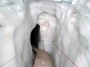 In spring and summer: View into the glacier