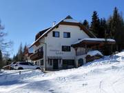 Ferienhaus Karoline right next to the ski slope