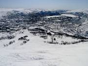 View from Nos over the slopes all the way to Hovden