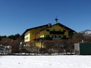Sportgästehaus Unterberg at the valley station
