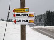 Signage to the ski lift