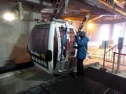 Assistance with disembarking at the gondola lift