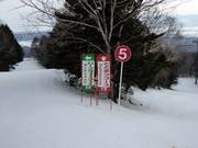 Slope signposting in the ski resort of Furano