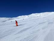 Numerous wide slopes below Fil