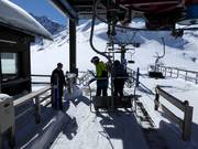 The staff is present at the Medelzbahn.