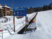 Red Carpet - People mover