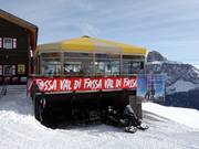 Umbrella bar Des Alpes at Col Rodella