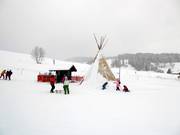 Families have fun in Sinswang