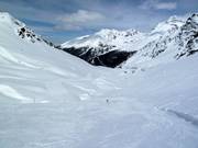 The red section of the valley run to Sulden