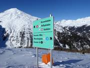 Clear signposting in the ski resort