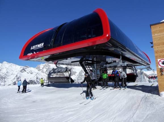 Wastenegg - 6pers. High speed chairlift (detachable) with bubble