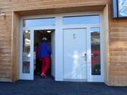 Well-maintained sanitary facilities at the valley station in Lenk