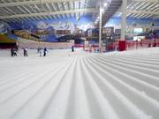 Perfect slope grooming in the indoor ski hall The Snow Centre