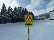 The village extends into the ski area – caution is advised on the roads.