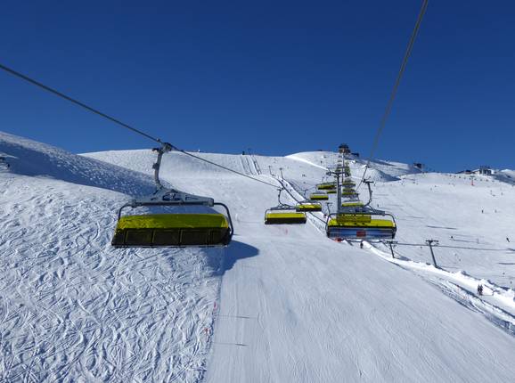 Kristall-Express - 8pers. High speed chairlift (detachable) with bubble and seat heating