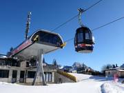 Piculin - 8pers. Gondola lift (monocable circulating ropeway)