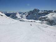 Black slope 10 to the mid-station