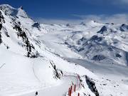 Fluhalp slope with a view of the Findel Glacier
