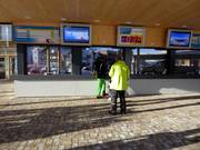 Well-maintained ticket area at the Kornockbahn