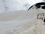 Steep slope on the red run Payer agonistica